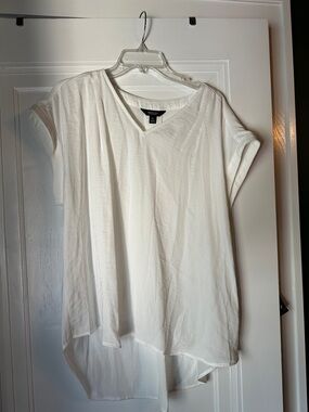 Simply Vera Vera Wang White V-Neck Short Sleeve Blouse